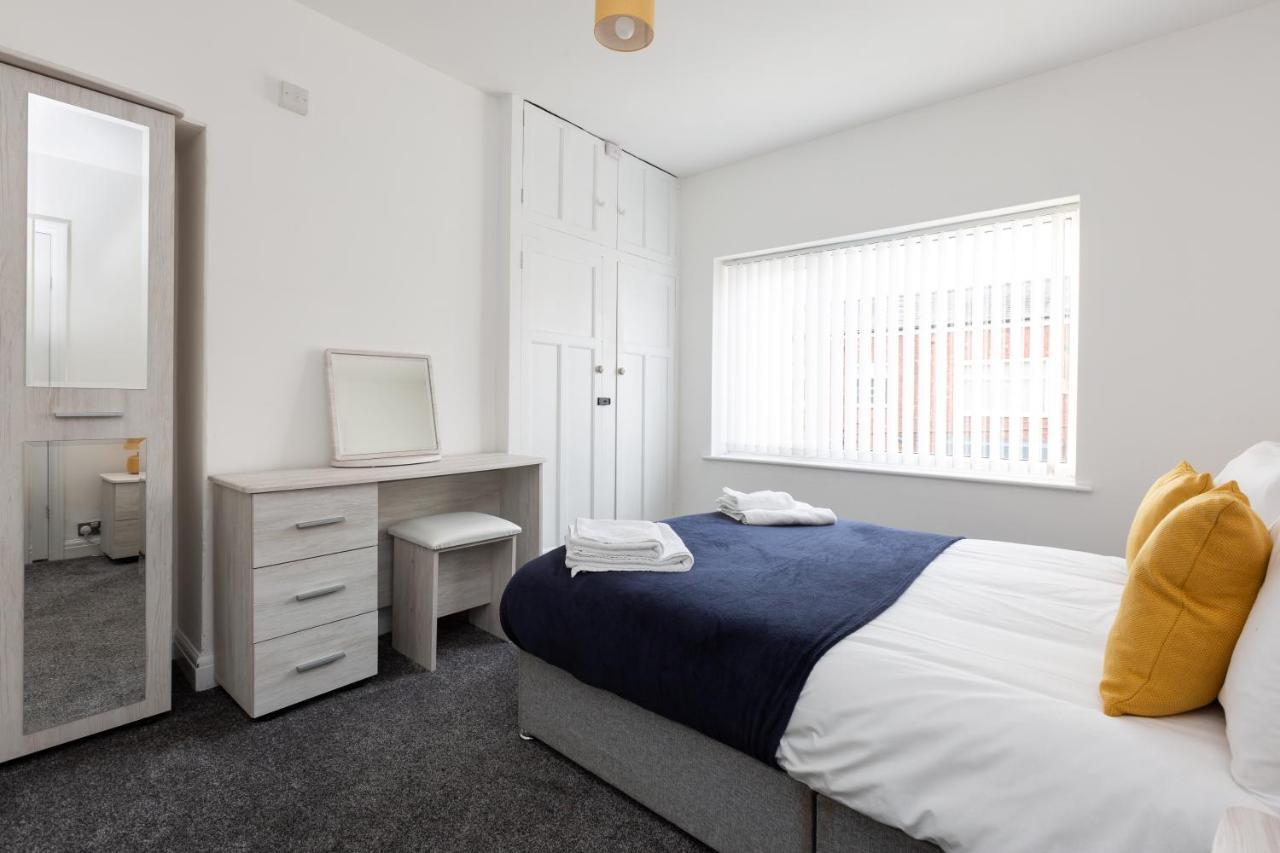 Connaught House - Wi-Fi, Parking, Contractors Vila Preston  Exterior foto