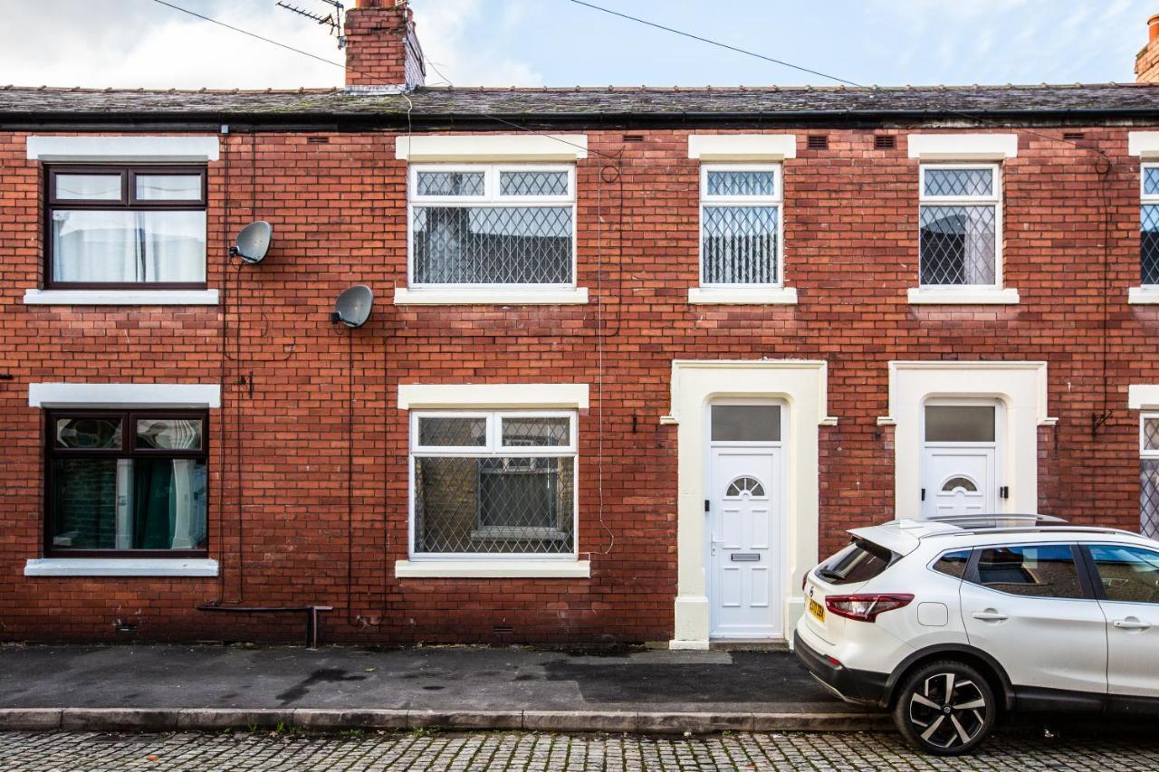 Connaught House - Wi-Fi, Parking, Contractors Vila Preston  Exterior foto